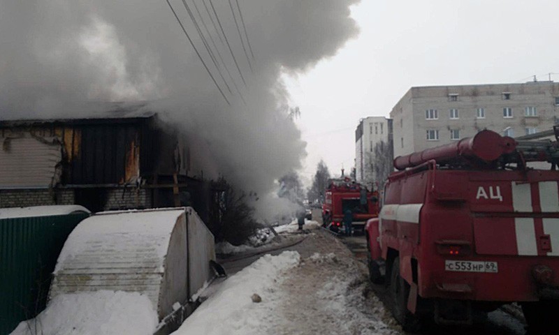 Пожарные в Кимрах тушат дом на ул. Вагжанова д.41 