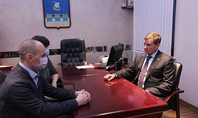 Здравоохранение – одна из тем визита сенатора Андрея Епишина в Кимры