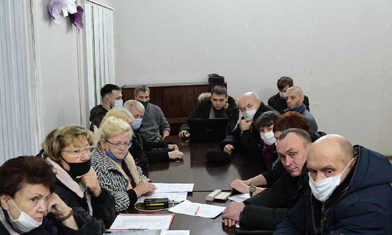 Прохладно, но эффективно: заседание Общественного совета города Кимры