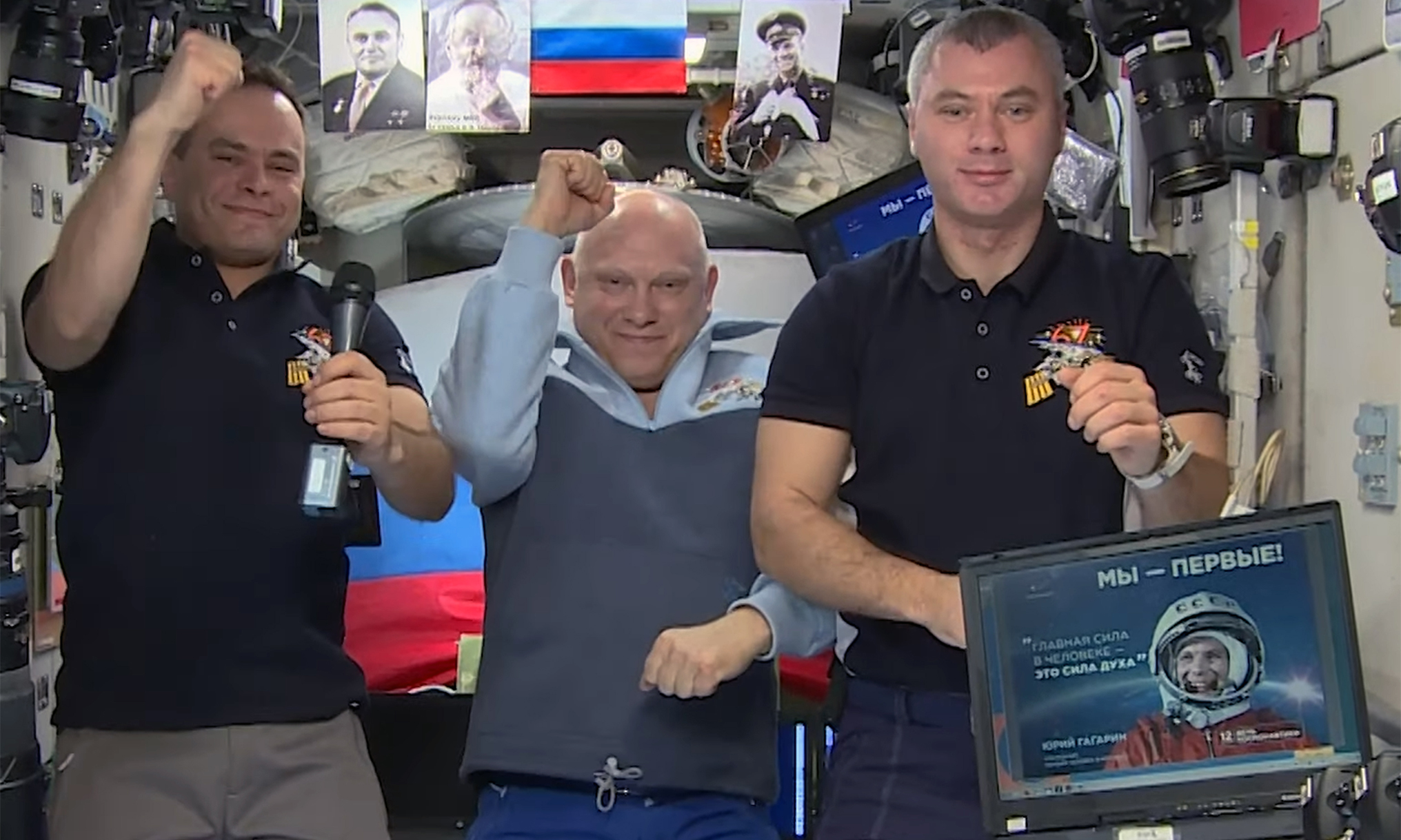Кимряк Сергей Корсаков поздравил россиян из космоса