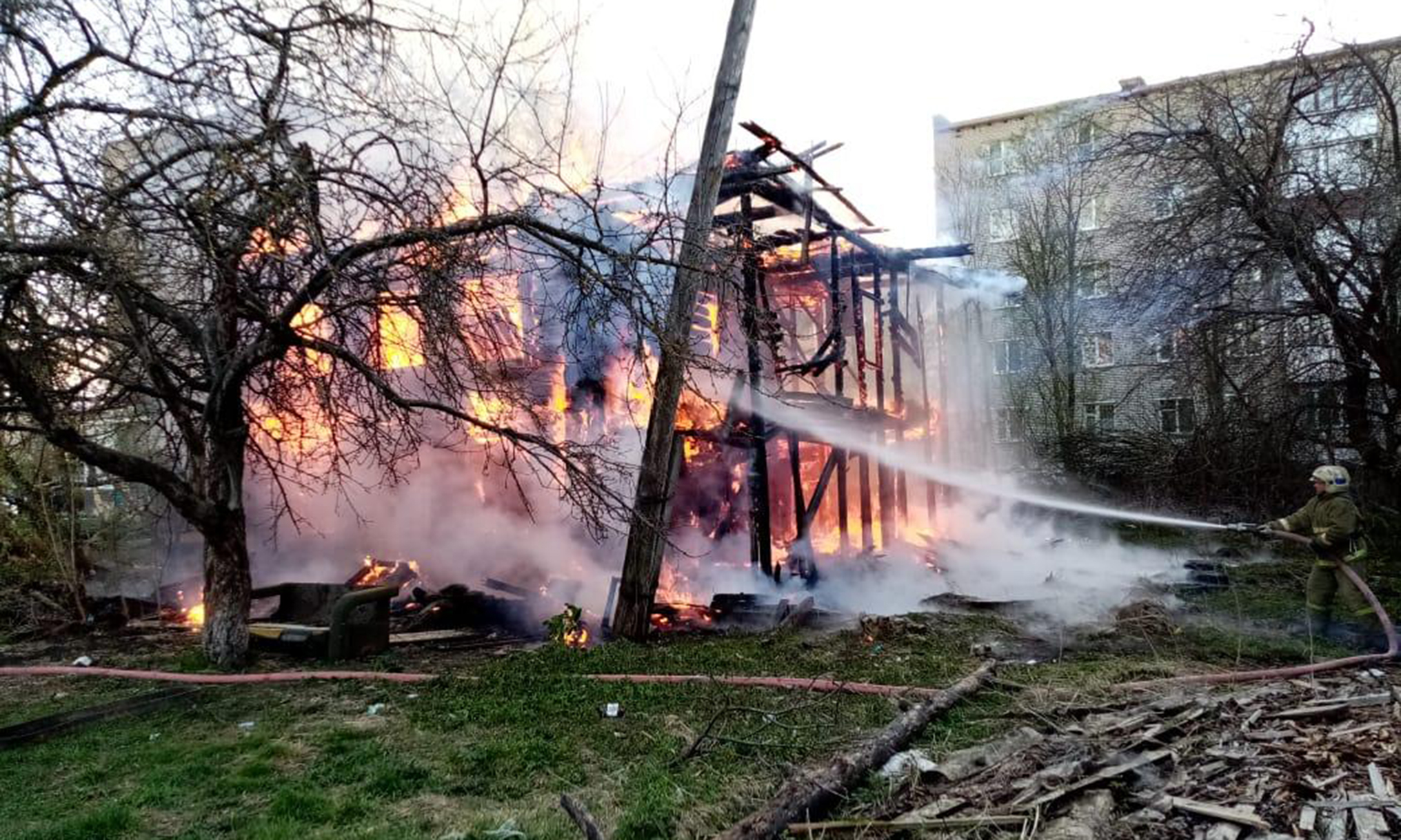 На Московской сгорел нежилой дом