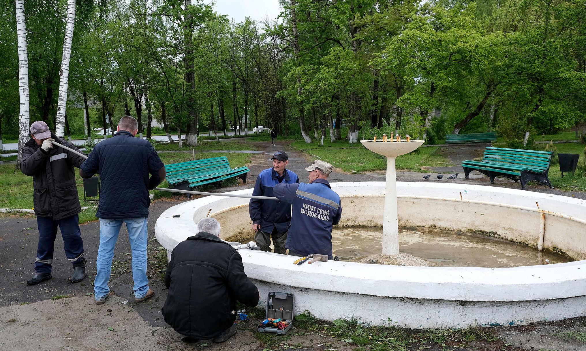 Ко Дню пограничника Водоканал починил фонтан