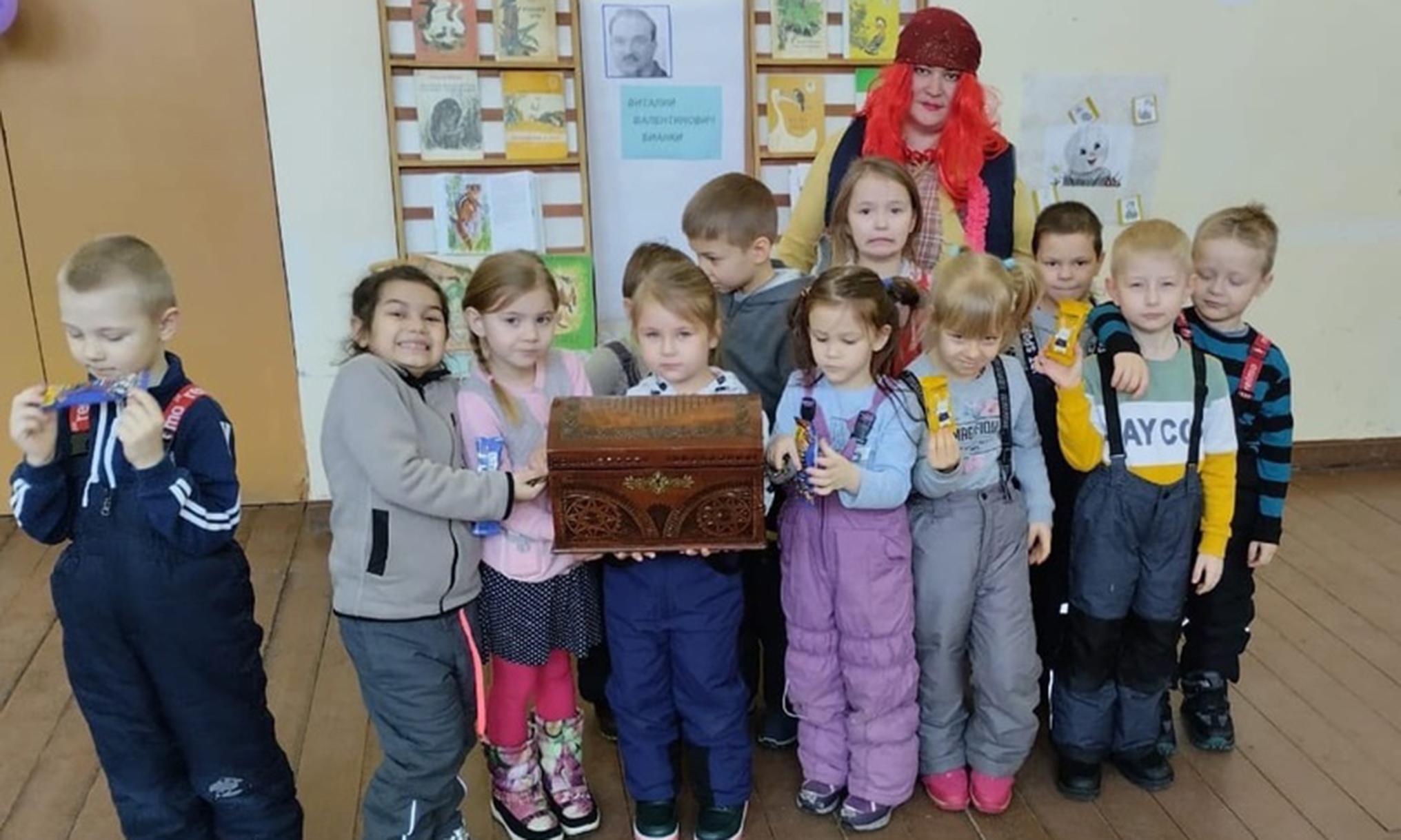 Дети из детского сада «Тополек» и «Золотая рыбка» Кимрского муниципального округа побывали на дне рождения Виталия Бианки