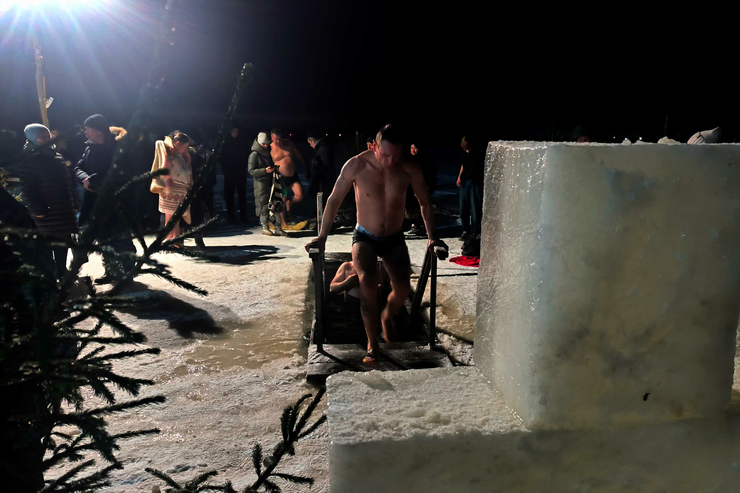 Крещенские-купания-Кимры_2026