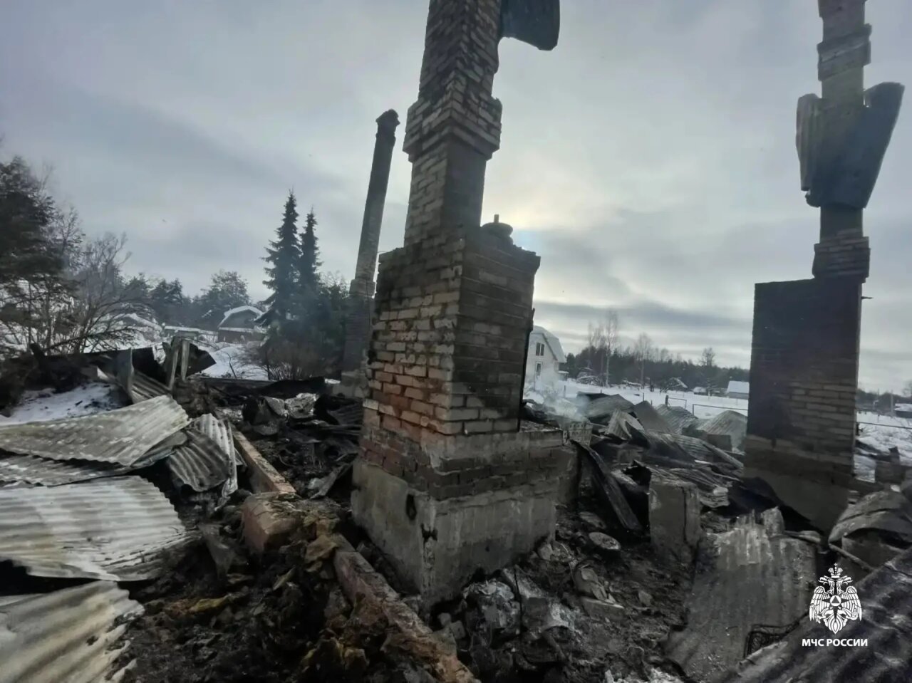 Во время тушения пожара в Кимрском округе нашли погибшего человека 3 ehpw9zpb8j b2hjh55m8s