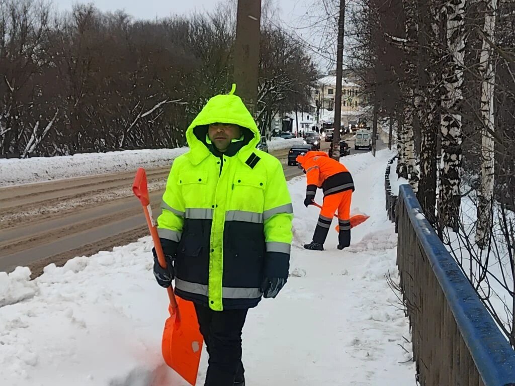 js3z4us4ak 7m711p2405