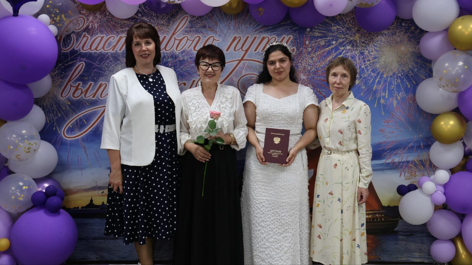 В Кимрах вручили дипломы выпускникам колледжа 3 6leiqaw9lng286379407236748289